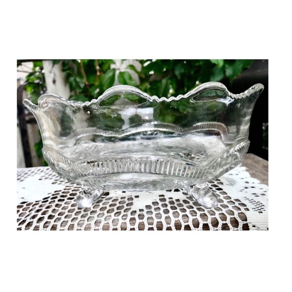 Vintage Crystal Glass Bowl/Fruit Bowl/Serving Bowl - Picture 3 of 8